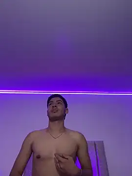 ApoloGray   online show from April 13, 8:20 pm