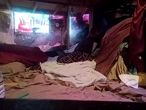 nearby causual online show from July 14, 5:11 am