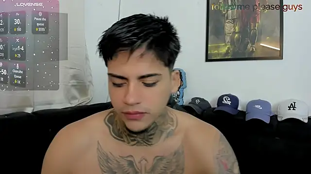 sweetlatinoboy online show from May 27, 11:40 am