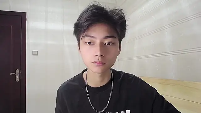 XX-XIUXIU online show from May 6, 12:39 pm