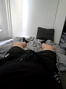 OssiBigCum online show from June 4, 9:26 am