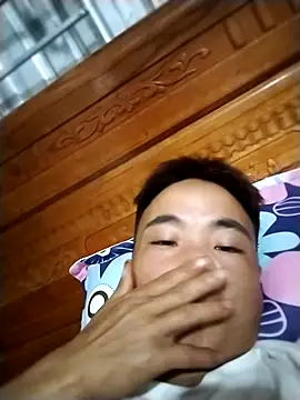 boy-pho- online show from March 18, 11:46 am