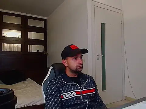 BryceReign online show from May 2, 4:37 am