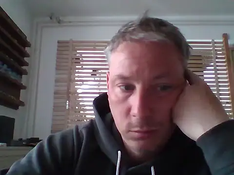 Userandmmm online show from April 15, 8:36 am