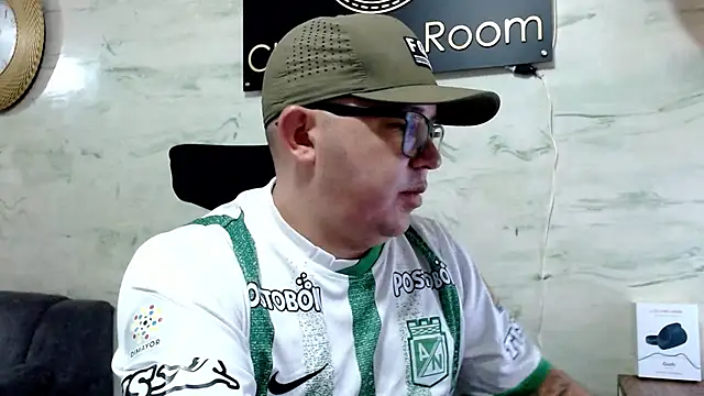 maximo daddy online show from May 23, 12:32 pm