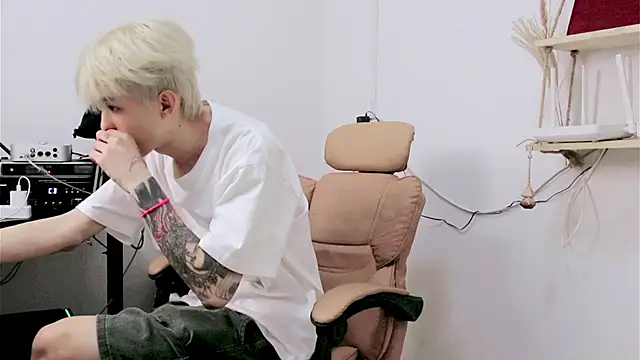 zzzzppp3 online show from July 18, 3:46 am