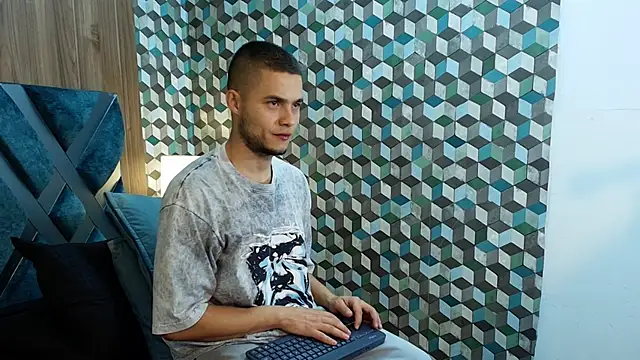 Joaho Fernandez online show from June 3, 8:58 pm