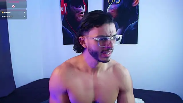 IamAxel03 online show from May 6, 8:20 pm