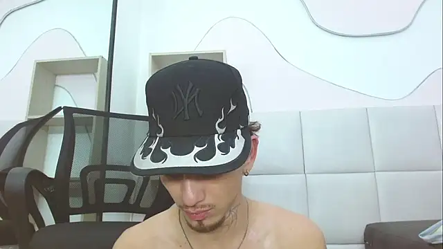 DanntheStiff online show from May 14, 7:34 pm