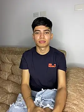 Miguelponce01 online show from July 15, 11:55 pm