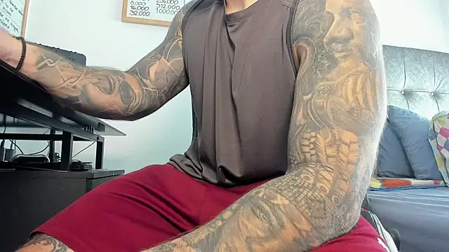 vyxen x online show from April 9, 8:15 pm