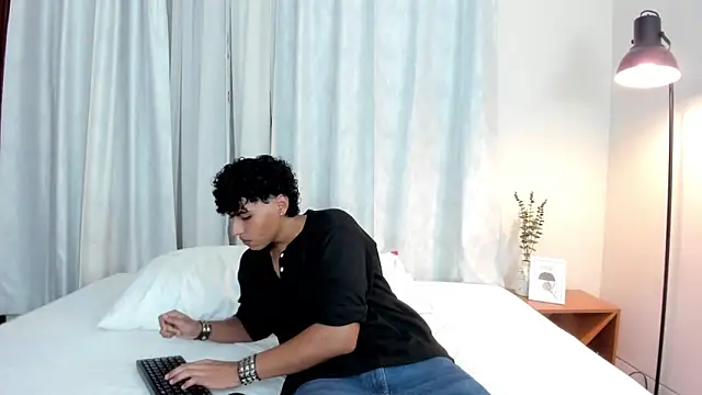 angel kael online show from April 7, 2:55 am