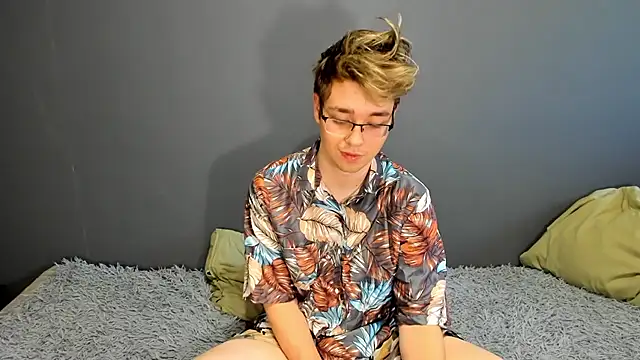 zeriax online show from June 21, 2:39 am