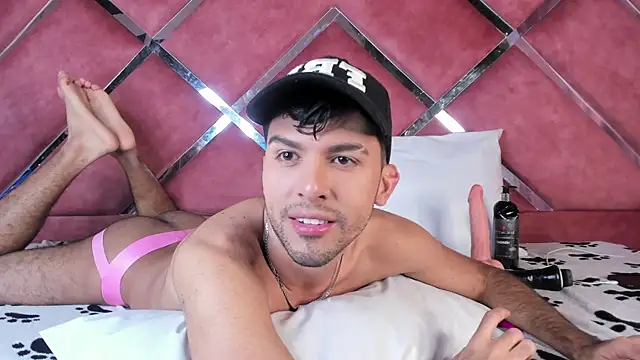 RodrigoColby2 online show from May 18, 4:07 am