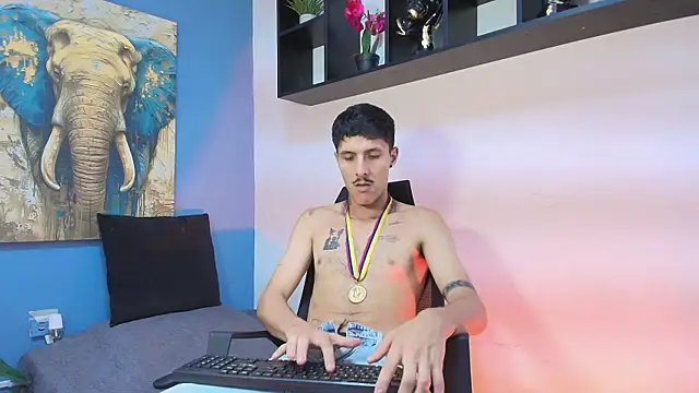 ALEXXXTREM69 online show from May 15, 12:30 am