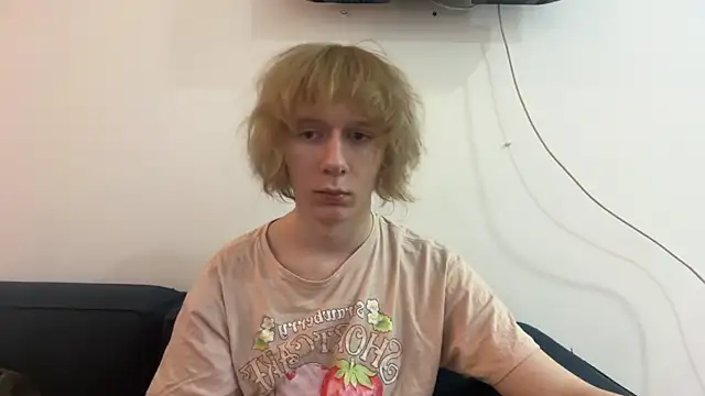 fawnsaint online show from July 8, 8:24 pm