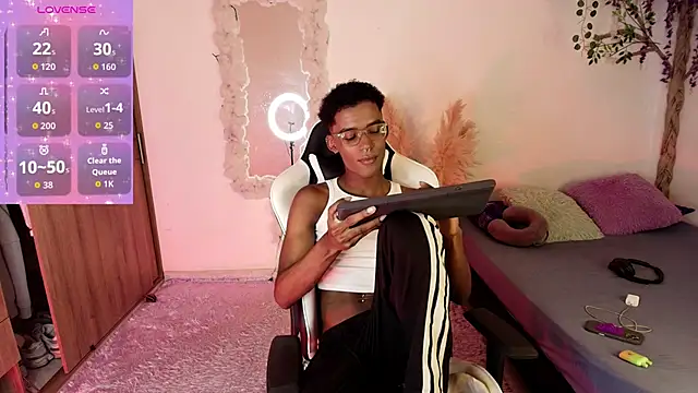 IamAndrey online show from May 7, 7:36 pm
