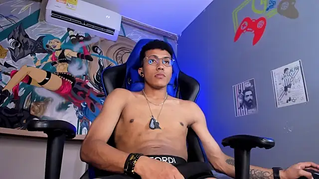 Kall Ell  online show from April 9, 4:24 pm