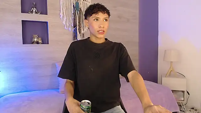 Velvet An online show from May 2, 3:42 am