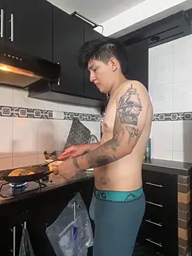 AAROON SCOTT online show from April 11, 3:04 pm