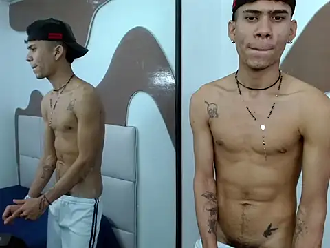 Skinny cute Alyer online show from April 11, 7:45 am