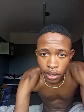 youngAndReckles online show from April 11, 7:45 am