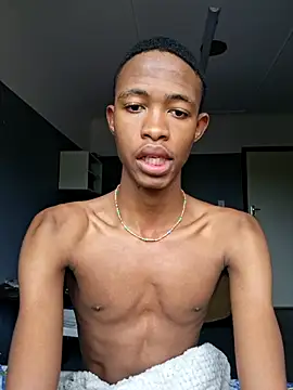 youngAndReckles online show from May 29, 10:14 am