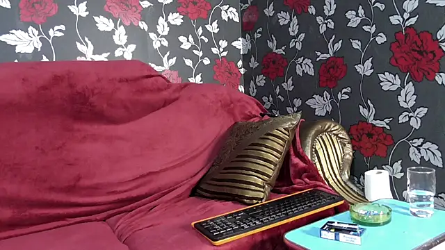 LiammJames online show from April 18, 7:58 pm