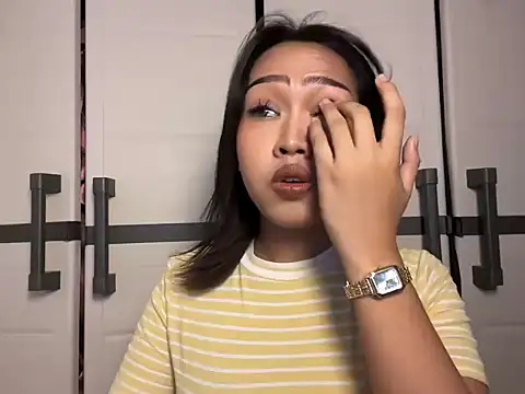 lady clea online show from April 16, 7:41 am