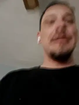 JGWntwrth86 online show from June 10, 11:01 am