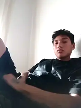 darkar19 online show from April 22, 4:45 pm