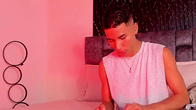 ThiagoSexy005 online show from July 2, 12:53 am