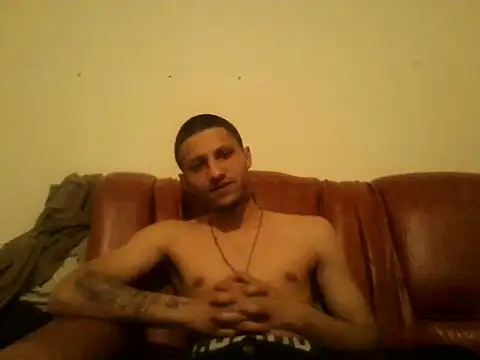 hotrichardo2 online show from April 27, 7:30 pm