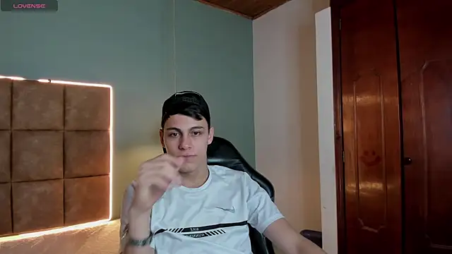 Ethanx18  online show from June 29, 9:04 pm