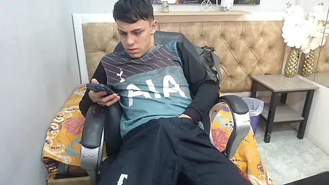 Ethanx18  online show from May 29, 3:38 am