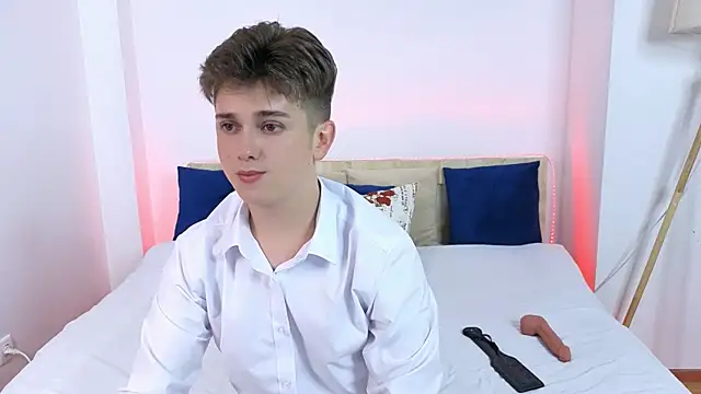 Miless Cooper online show from July 24, 3:04 am