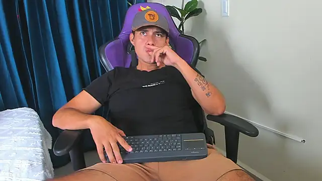 playboy Felipe online show from May 26, 1:29 pm