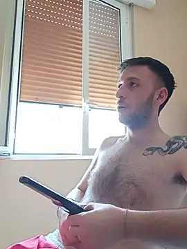 VincentZe99 online show from June 2, 11:00 am