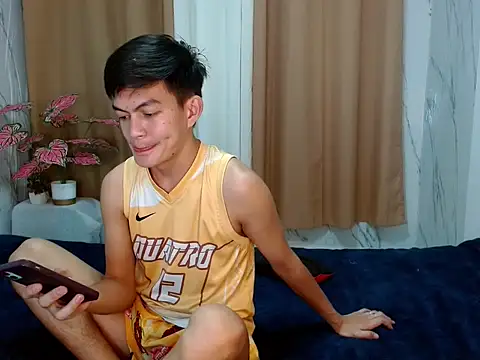 twink dolores online show from May 11, 4:48 pm
