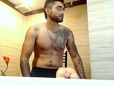 RaulDickins online show from May 19, 2:45 pm