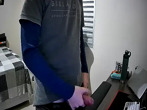 Lucas550098 online show from May 16, 3:54 pm