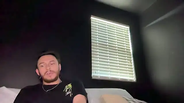 Tallhungcloudyyy online show from July 23, 1:58 am