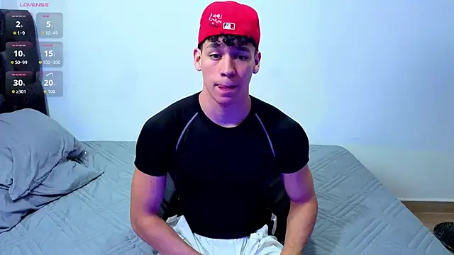 Luke Muscle online show from July 9, 11:52 pm