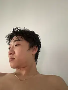 YourBadboy718 online show from June 15, 7:11 am