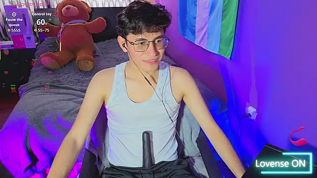 Angelito Twink online show from July 13, 6:32 pm