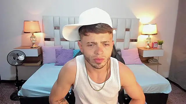 Zeus damian21 online show from July 7, 3:17 am
