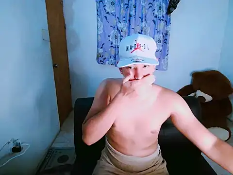 sweetboyxxx11 online show from June 21, 2:28 am
