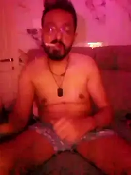 freakkydessi online show from June 18, 7:19 pm