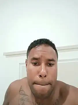 neguinhodo33 online show from June 17, 6:42 pm
