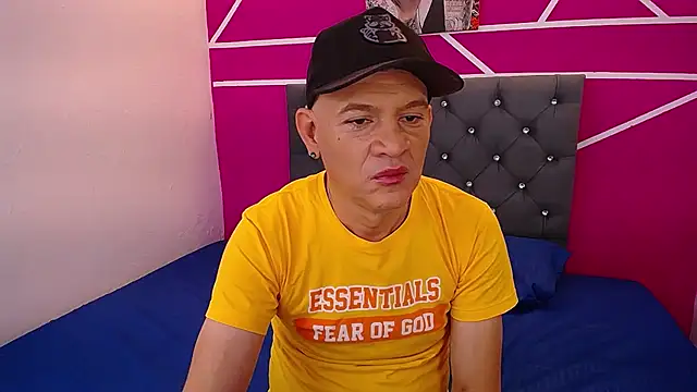 Cesirry  online show from July 21, 12:51 pm